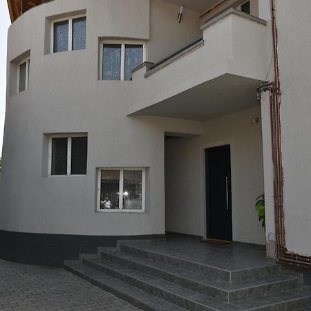 Apartament'S Moise トゥルダ エクステリア 写真