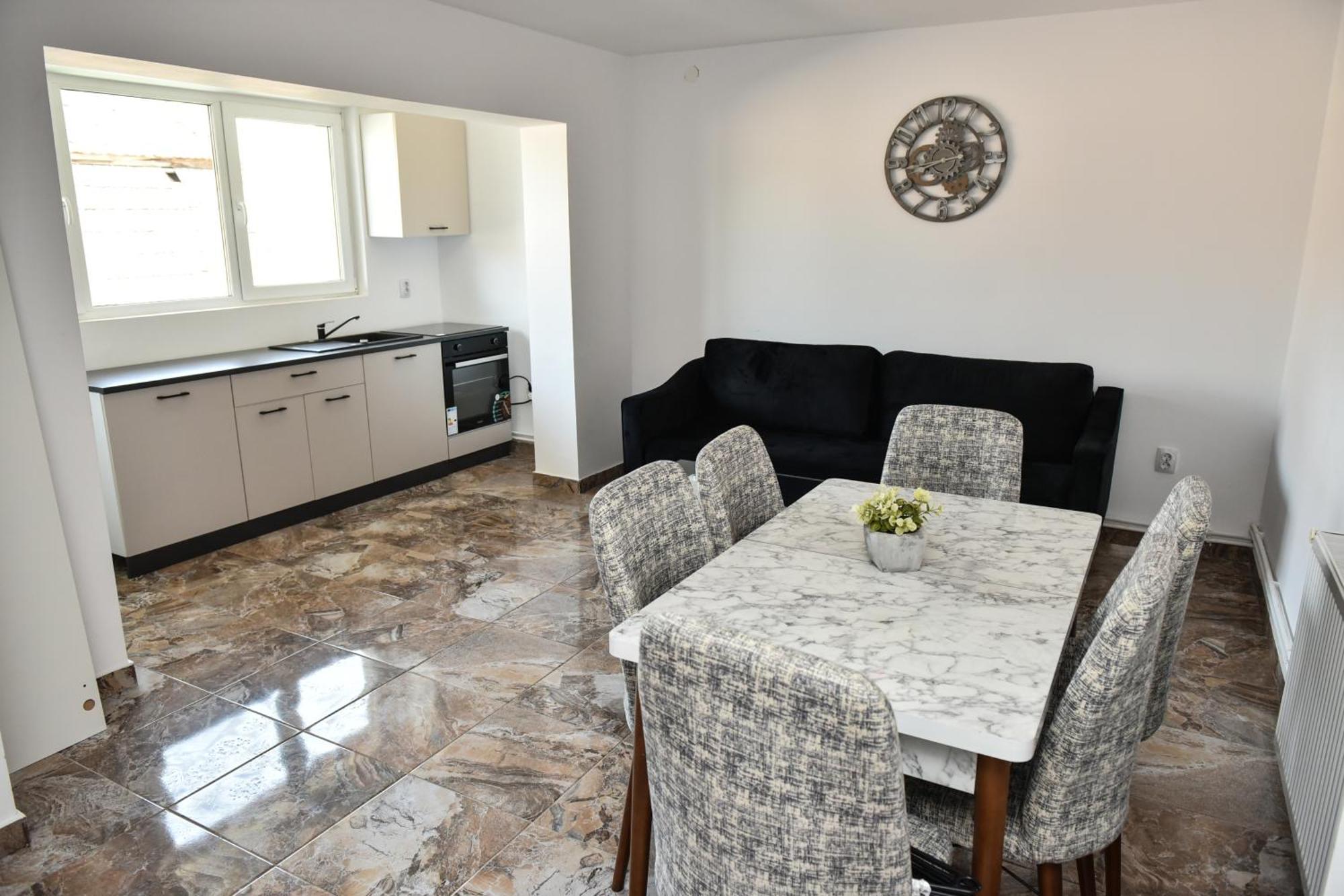 Apartament'S Moise トゥルダ エクステリア 写真