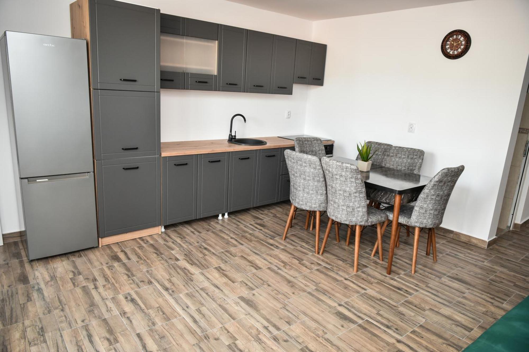 Apartament'S Moise トゥルダ エクステリア 写真